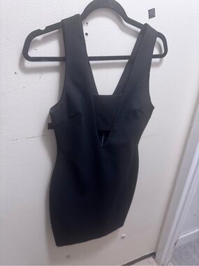 Elizabeth & James Binx Mini Black Dress V Neck Bodycon Cut Out Size 6
